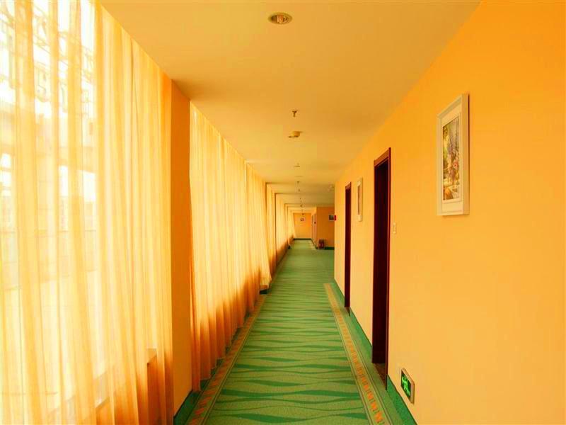 Greentree Inn Shandong Qingdao Zhengyang Road Jiajiayuan Shopping Center Business Hotel Exterior photo